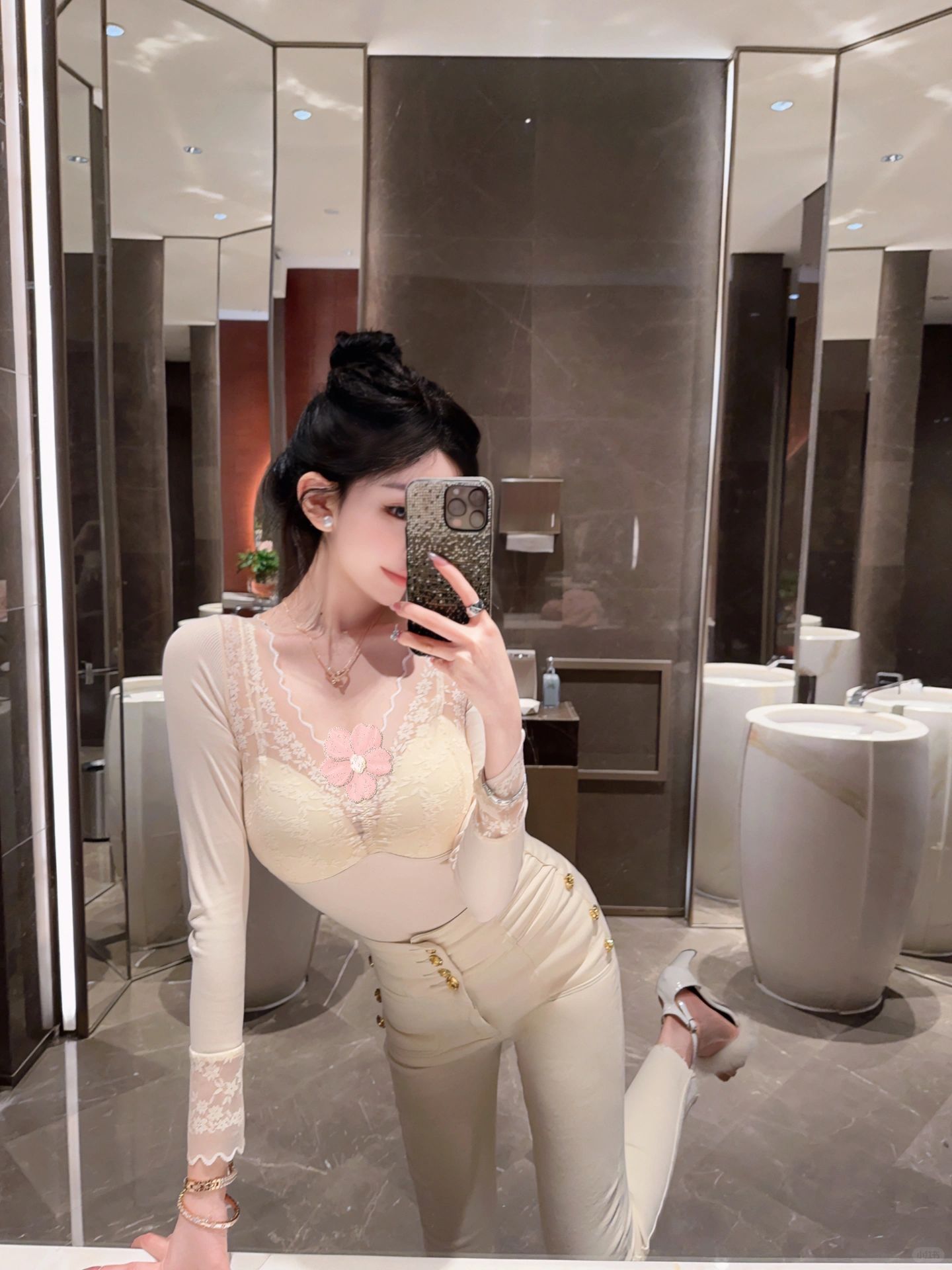 保暖内衣是这样的话  我很乐意外穿的