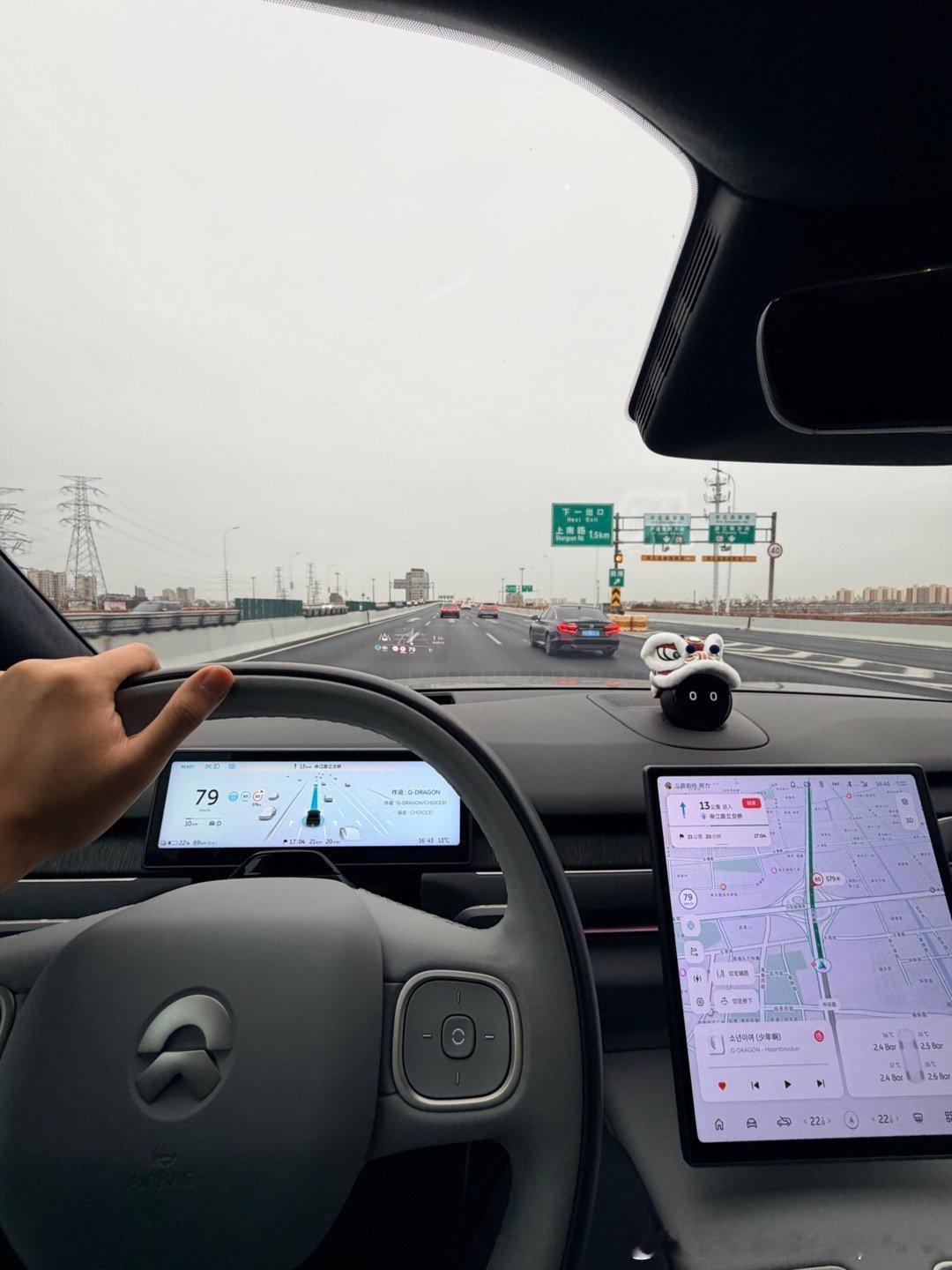 不错！（这是我自己的车）蔚来