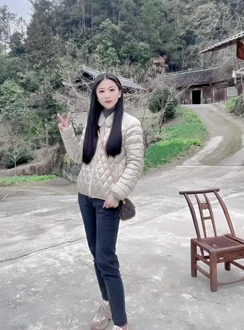 我39岁，就是跟我这个现任过不下去了，我想带这个女宝，其实我内心深处我就想回前夫