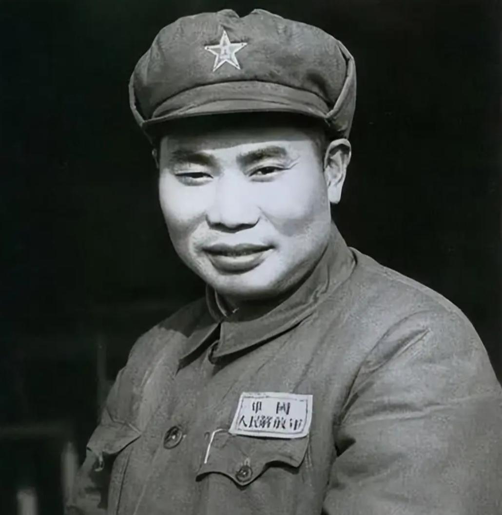 杨得志、杨成武、杨勇，三位均出生于湖南、江西的农家，早年不约而同投身革命，青年时