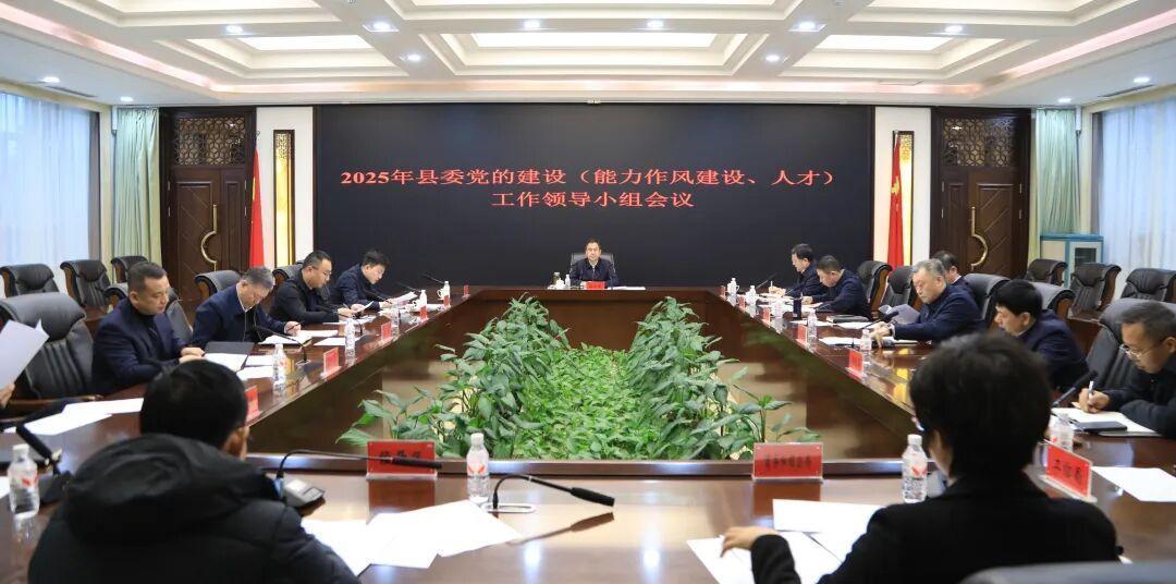 市教育局联合市交警支队开展主城区所有校车安全状况联合检查

　　为持续深化校车安