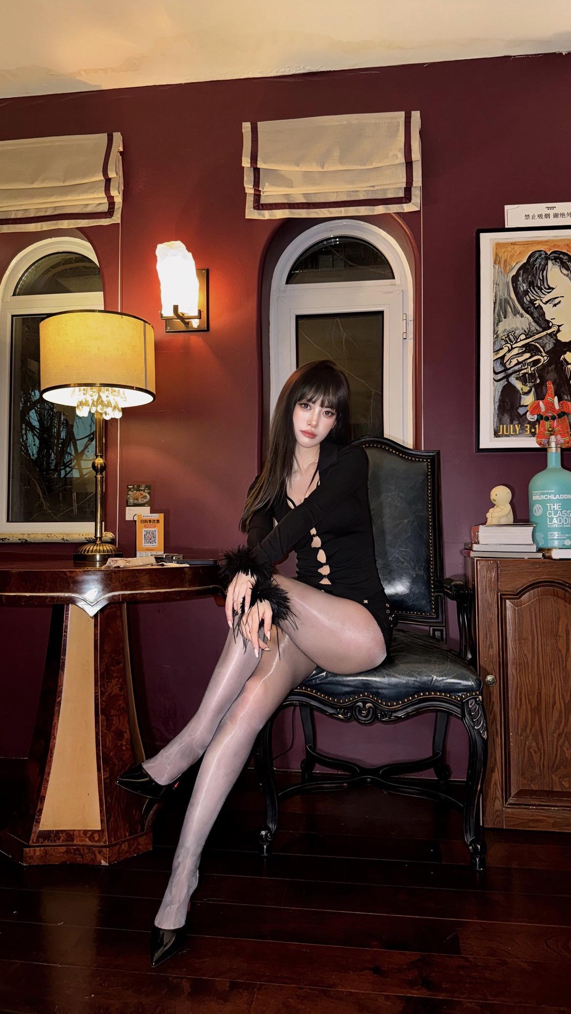 你跪着说的话 我就愿意听。