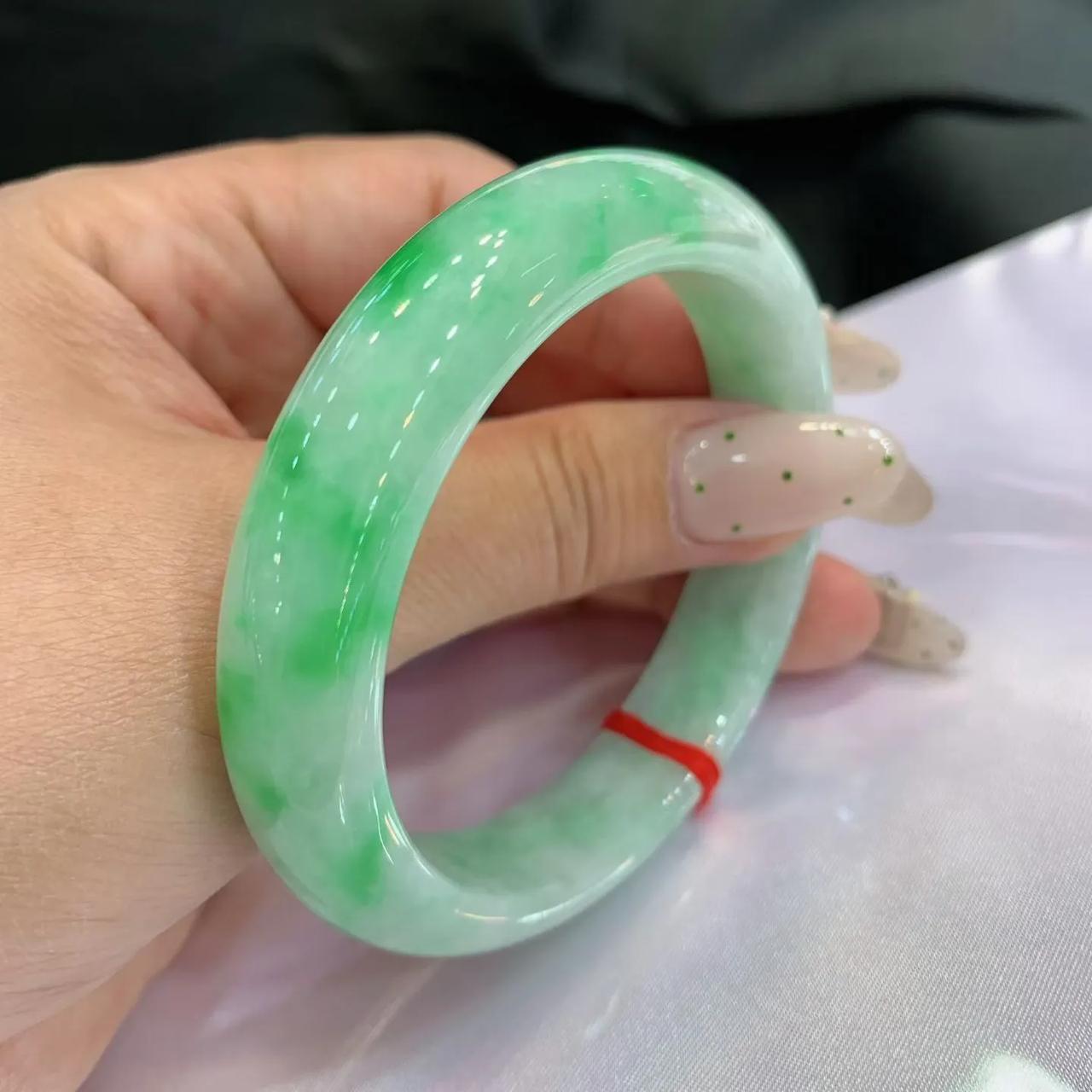 家常菜开席！九宫格一次性管够，通勤抗打值+996……
             