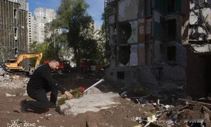 战争就是如此残酷：乌放过红场阅兵，俄以导弹和无人机回报
在美国的斡旋下，乌克兰没