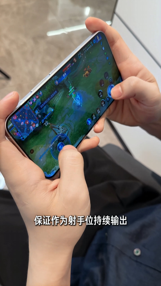 刷到了刺痛超前试玩红米K90至尊版搭载骁龙8至尊版旗舰芯片，游戏144帧极致画质
