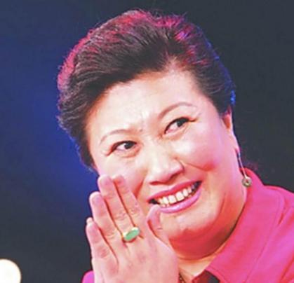 2005年，高秀敏突发疾病去世，留下了长春、北京、珠海的七套房子和巨额的存款，长