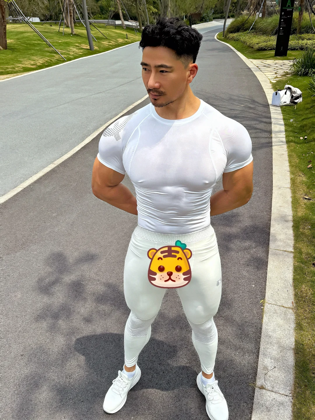中午太阳太大了，跑一会就1️⃣身汗😓