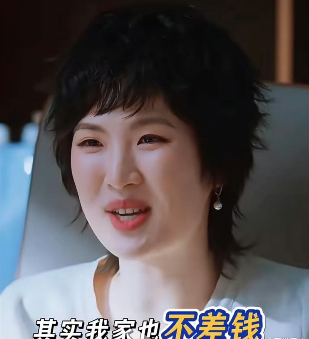 现在的娱乐圈我没几个喜欢的，偏偏觉得她确实不错。人家就是爱好就是喜欢演戏，不像那