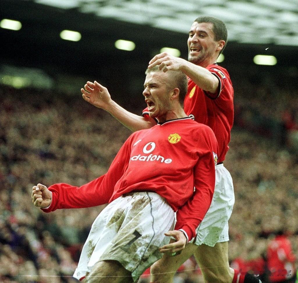 21世纪曼联最强首发阵容：
守门员：范德萨
左后卫：埃弗拉
中后卫：费迪南德、维