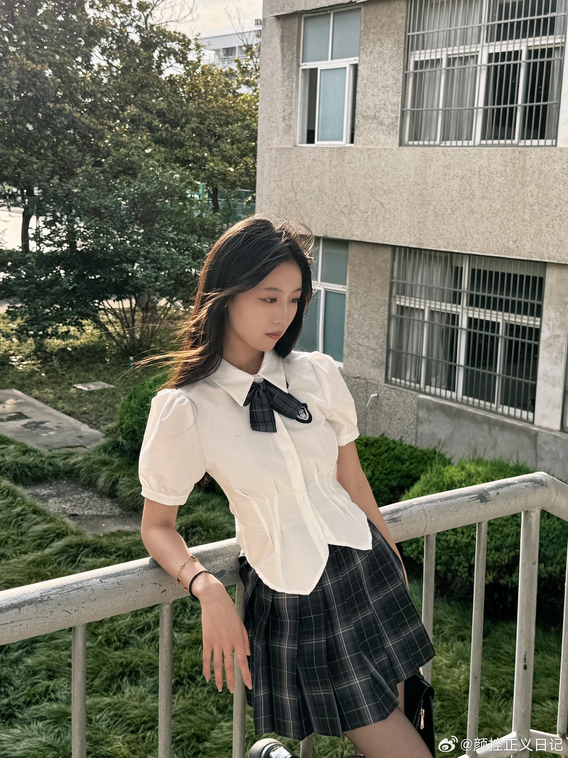 jk私影jk得配黑丝美女绘梦长廊