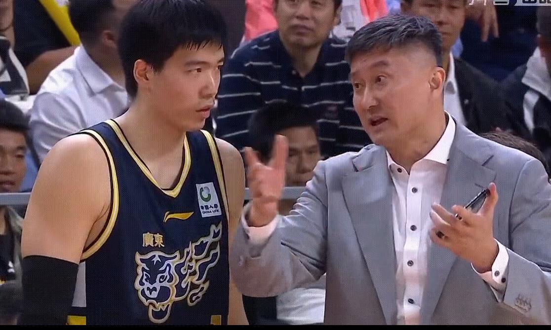 杜锋变温柔了，球队赢球了！看来有改变就有希望！

3月17日晚，主场作战队广东东