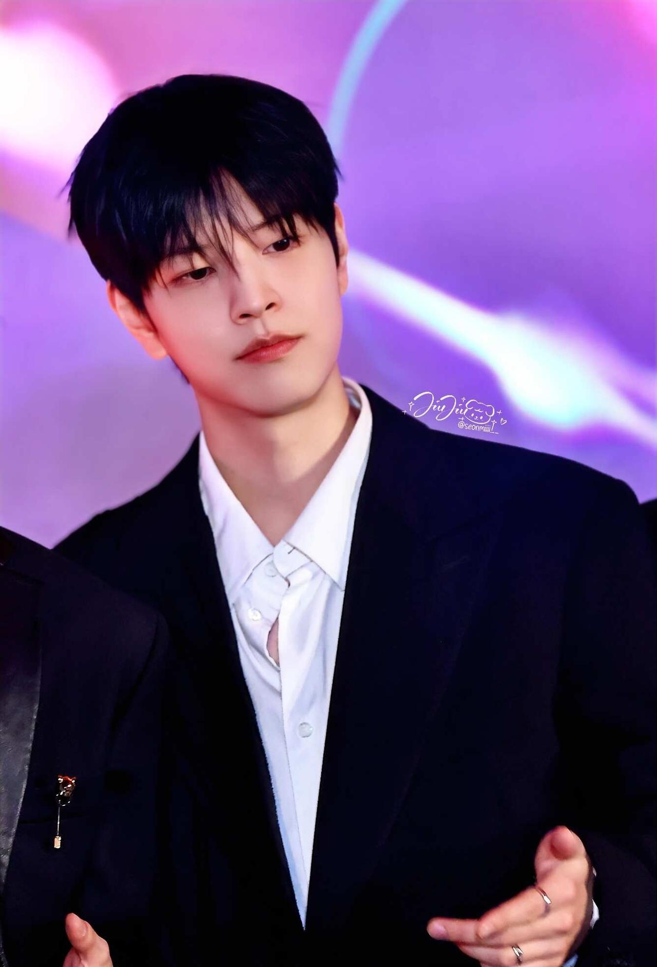 不懂此男的全部永别了
straykids