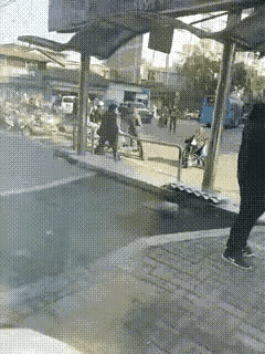 福建福安，摆摊老人被故意推倒后身亡，最讽刺的不是老人后脑勺砸在地上昏迷icon后