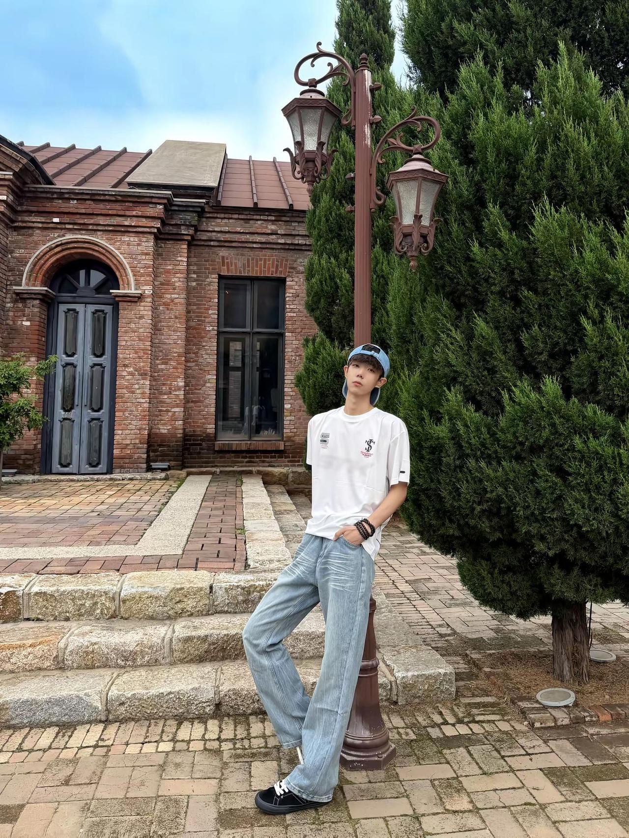 如果我们有隔阂了 能不能发个hi重新开始男生穿搭 stk stk短袖