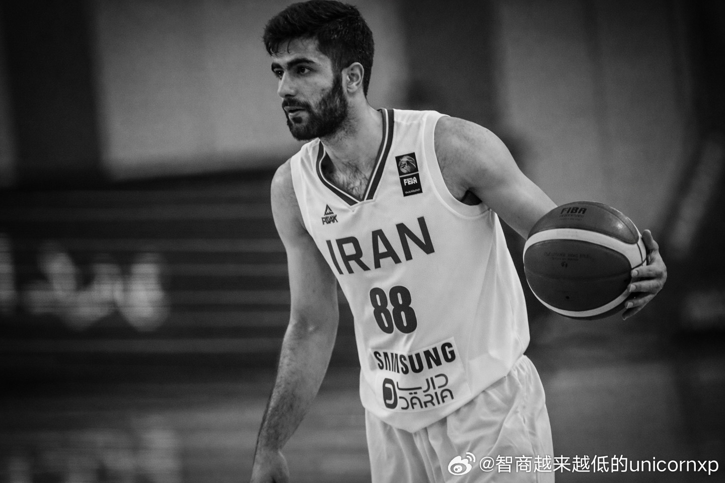 伊朗国内骚乱政府暴力镇压民众，国家队后卫雅赫查利宣布退出国家队亚洲篮球