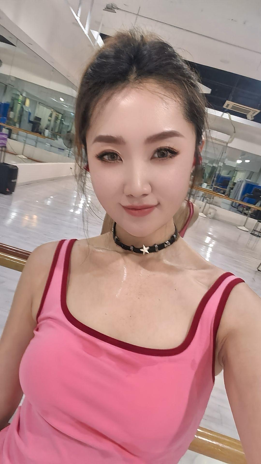 我的脸变圆了 但是我很开心
