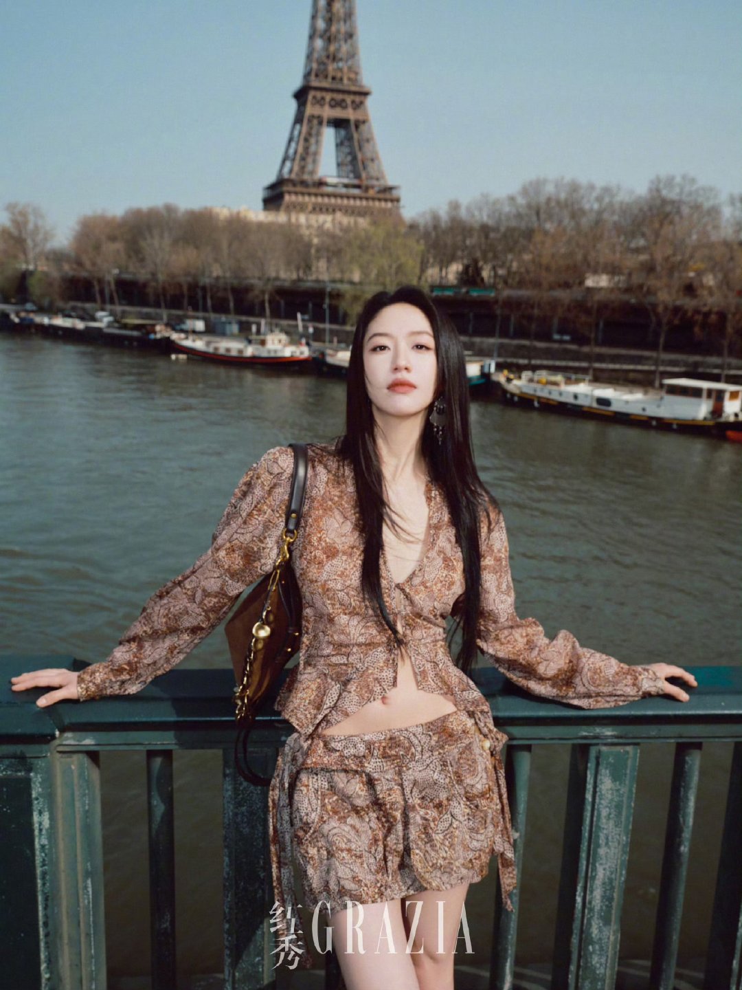 向涵之红秀巴黎大片向涵之看秀造型 向涵之看秀造型 红秀巴黎大片