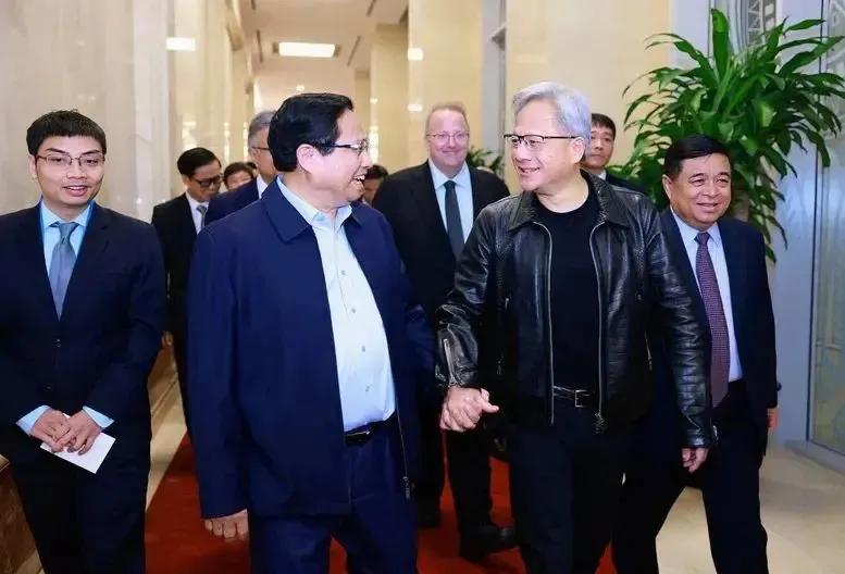 英伟达和越南没有什么合作，其实就是收割。
越南并不是第一次有半导体大厂设点，英特