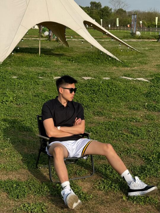 体育生polo衫一下