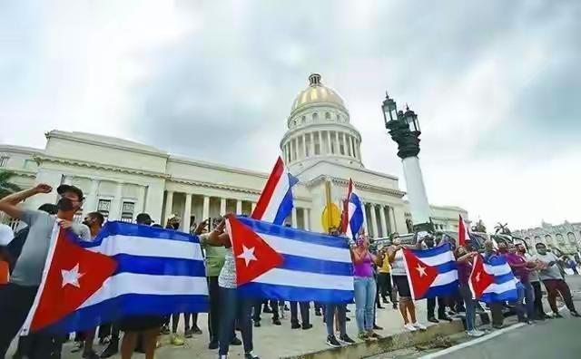 古巴说，我是个蒸不烂、煮不熟、捶不扁、炒不爆、响当当一粒铜豌豆
美国总统特朗普说