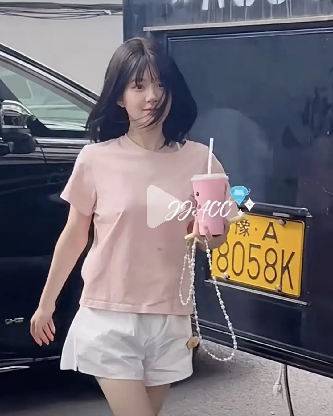 第一次见这样的赵露思 ​​​