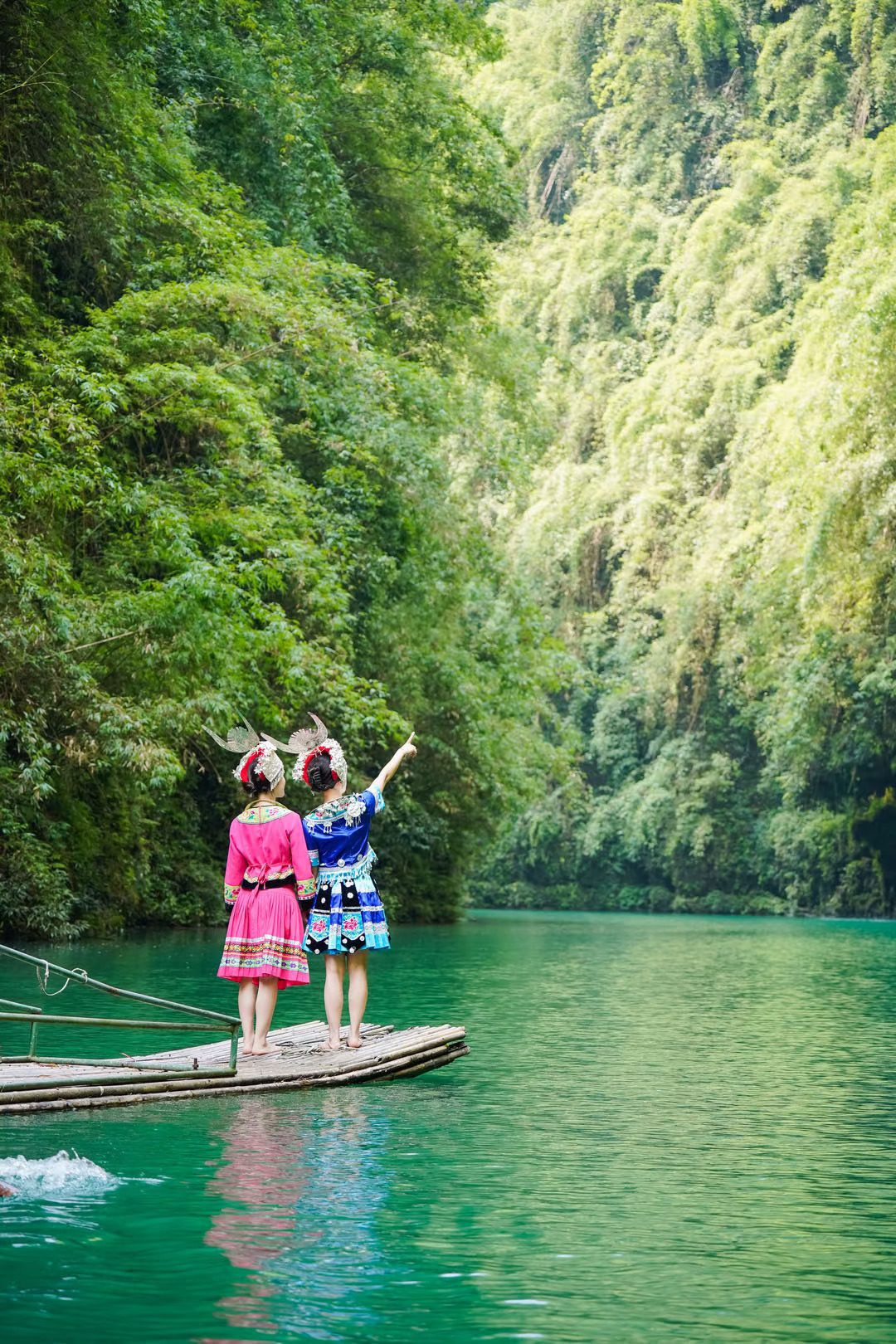 阿依河电音漂流节超全攻略 | 日漂夜迪，清凉一夏！ 	 夏天怎么玩才够...