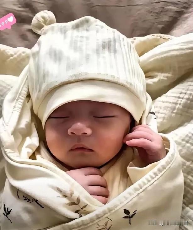 看到这个事情，挺闹心的
陕西有个女孩，
在分娩的时候发生羊水栓塞去世了。


女