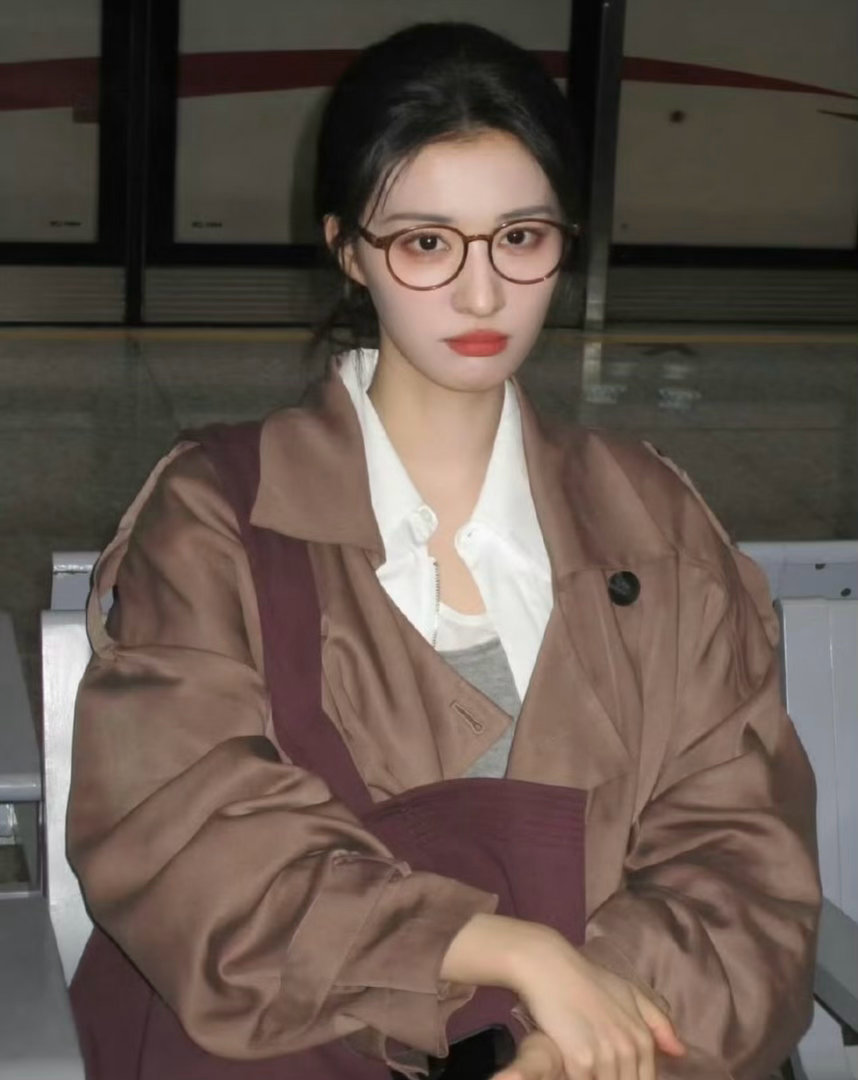 王楚然对接辟谣AI授权代表作：《将军在上》《清平乐》《玉骨遥》《我的人间烟火》《