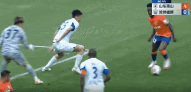 费南多做了他该做的一切，陈蒲缺浪费了所有，这也就是为何球迷呼吁归化奥斯卡的原因。