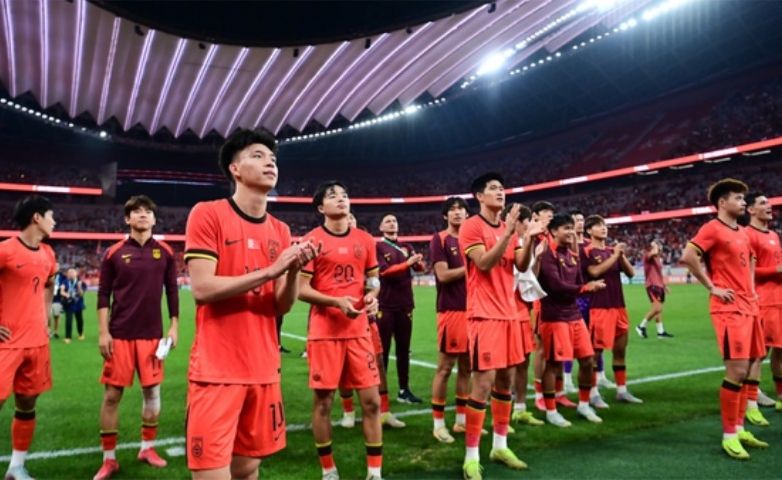 2-0双杀乌兹别克！中国亚运男足首秀开门红，剑指金牌