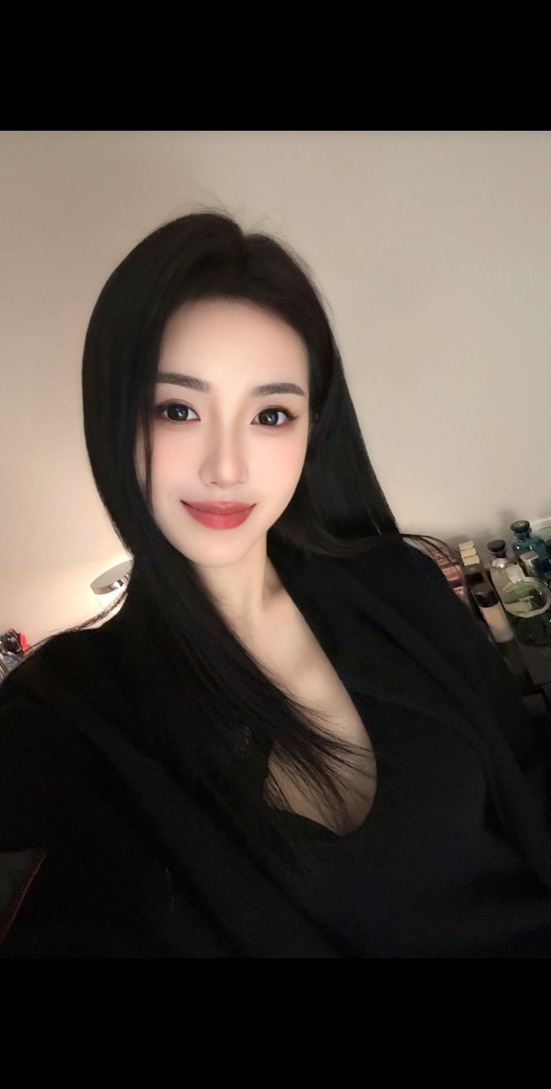 今尘尽光生 照破青山万朵