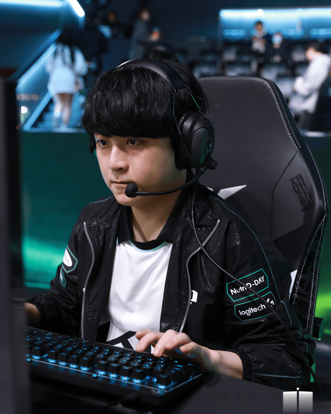 终于赢了！DK以2-0横扫GEN，成功终结对GEN的大场21连败