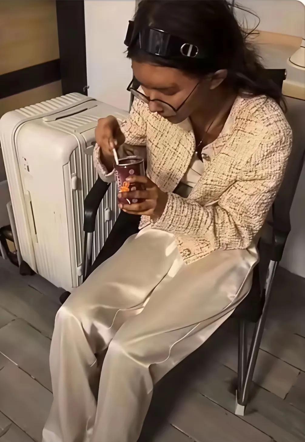 2026年了
女人一定要记住两个最重要的事情
一个是男人绝对不可信，一个是外地的