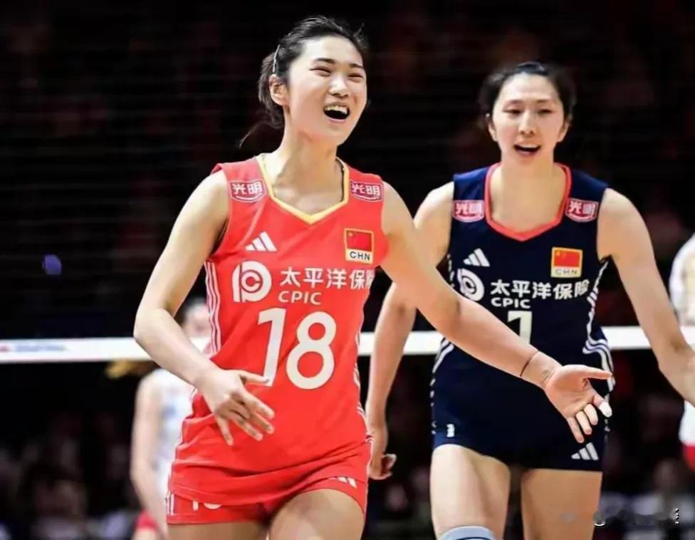 摸着良心说！世联赛中国女排1:1土耳其女排，让人彻底看清这三点：
1. 原来中国