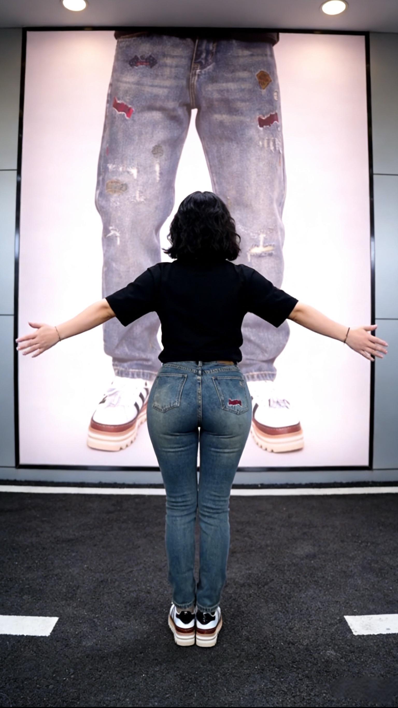 高端重工刺绣潮牌男士破洞牛仔裤复古潮流痞帅宽松小直筒微锥长裤