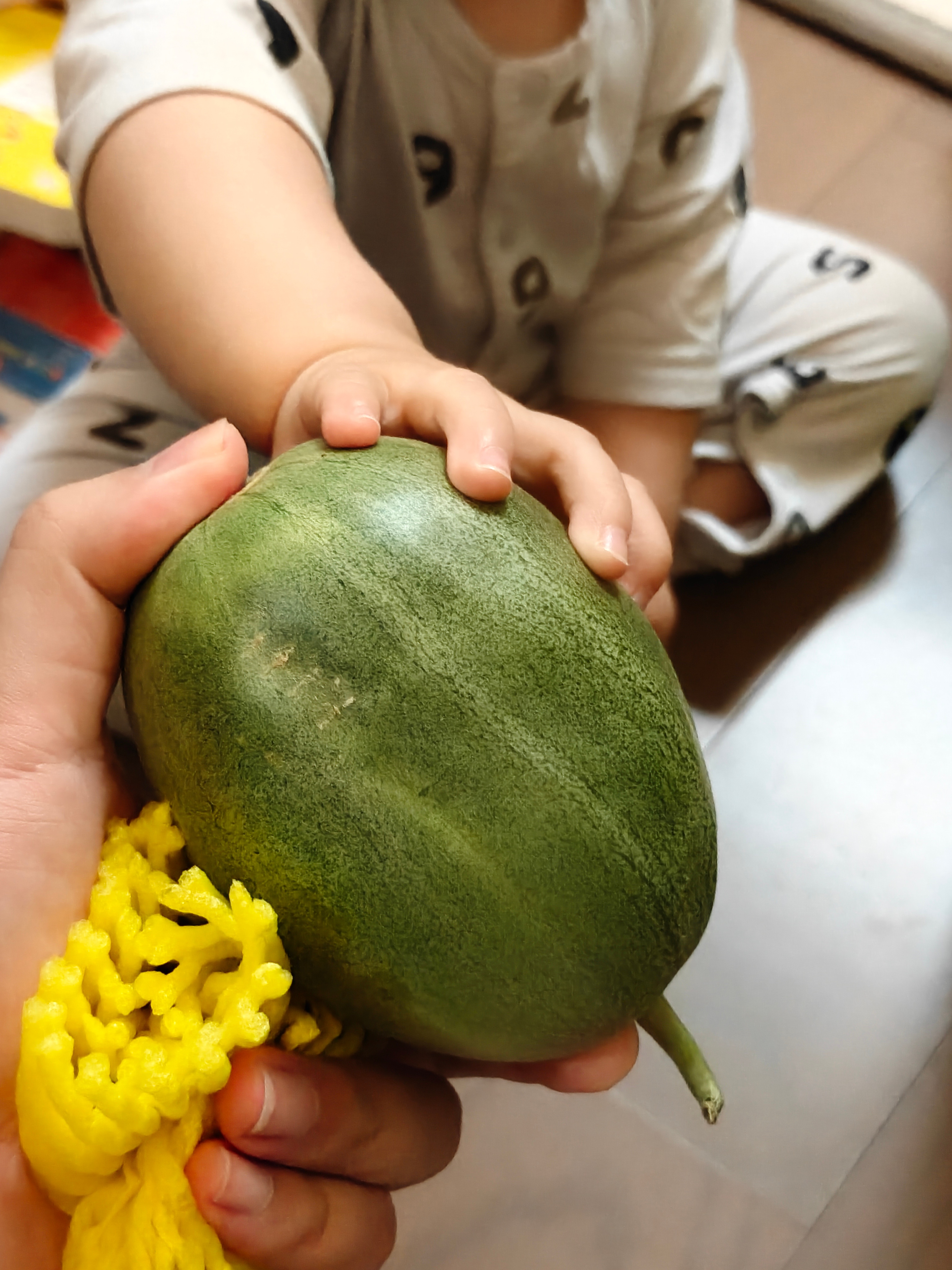刚开箱，拿出来香味直接拉满怎么判断能不能吃来着