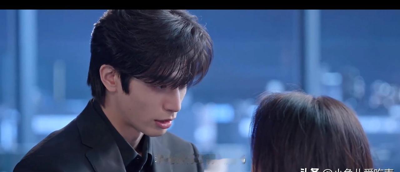 你99%的职业焦虑，都源于一个错误假设：工作必须要有宏大目标。
《骄阳似我》里，