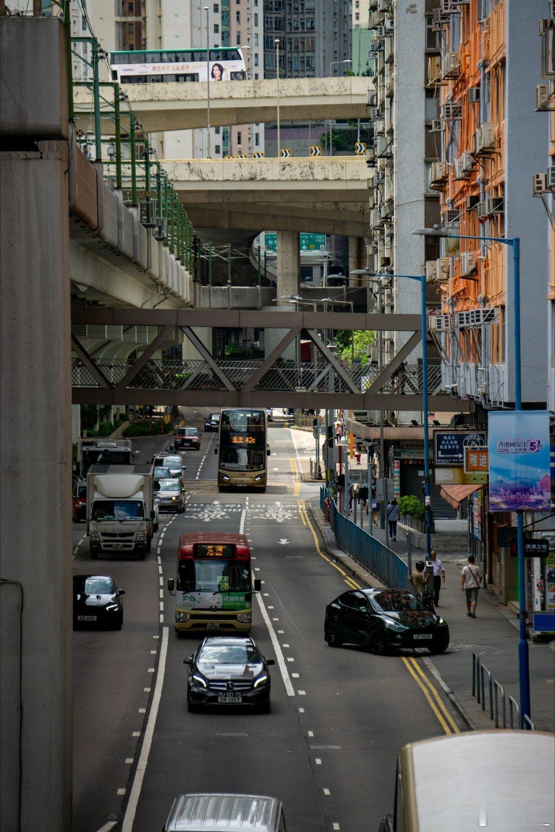 中国车在香港回头率这么高是有原因的香港市民称中国车要出现在重要日子 香港街头，中