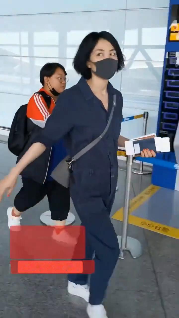 王菲和女儿李嫣。