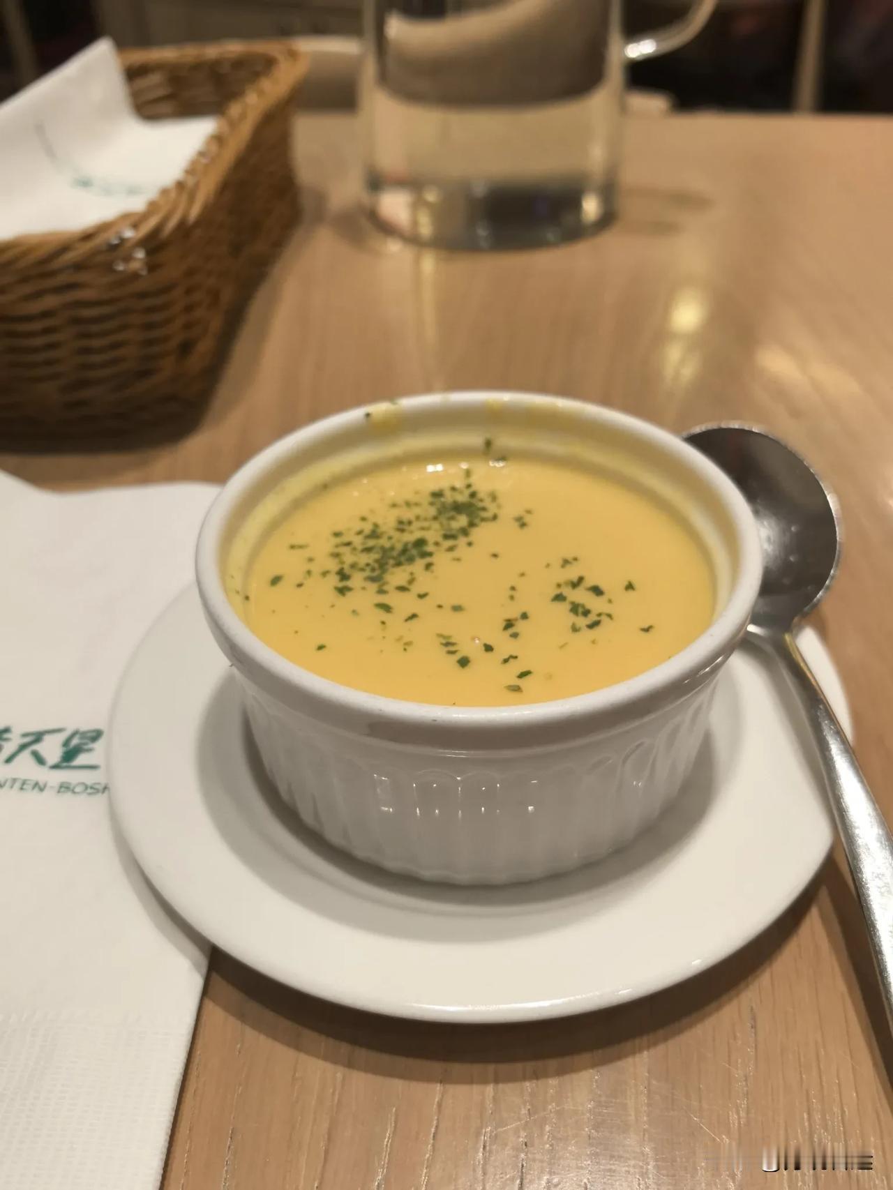 【迷图】
西式晚餐