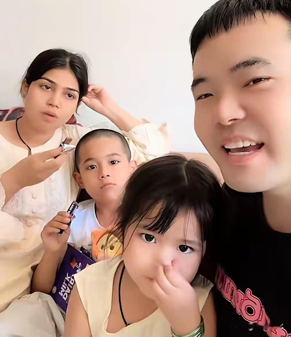 三岁娃回国入园，没人安排她火，幼儿园反而更安静了

去年底顺子把他媳妇和闺女从巴