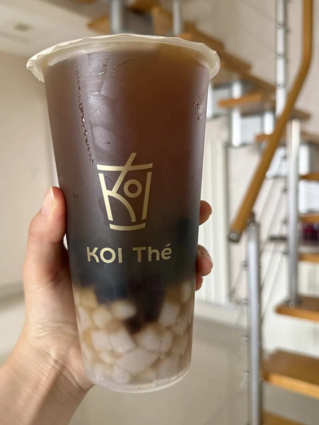 我很少会用震撼来形容一杯奶茶。。。😅