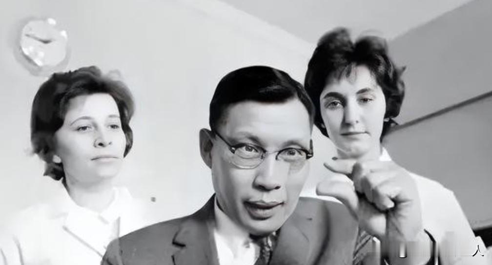 1950年，中国遗传学之父李景均，受到不公正对待后，毅然前往香港，可因为没有身份