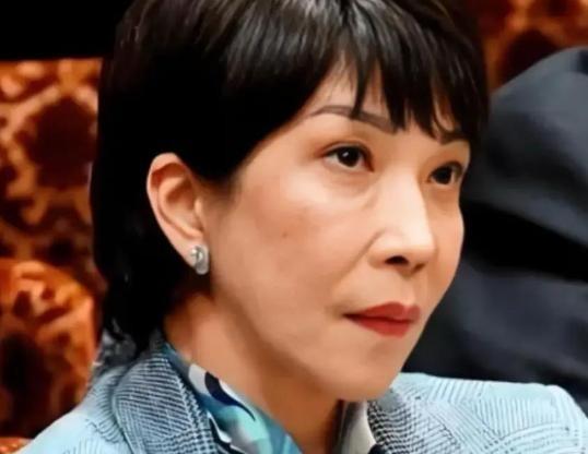 东京对中方的态度变了。 最近一段时间，中日之间的氛围肉眼可见地变了，没有激烈的冲