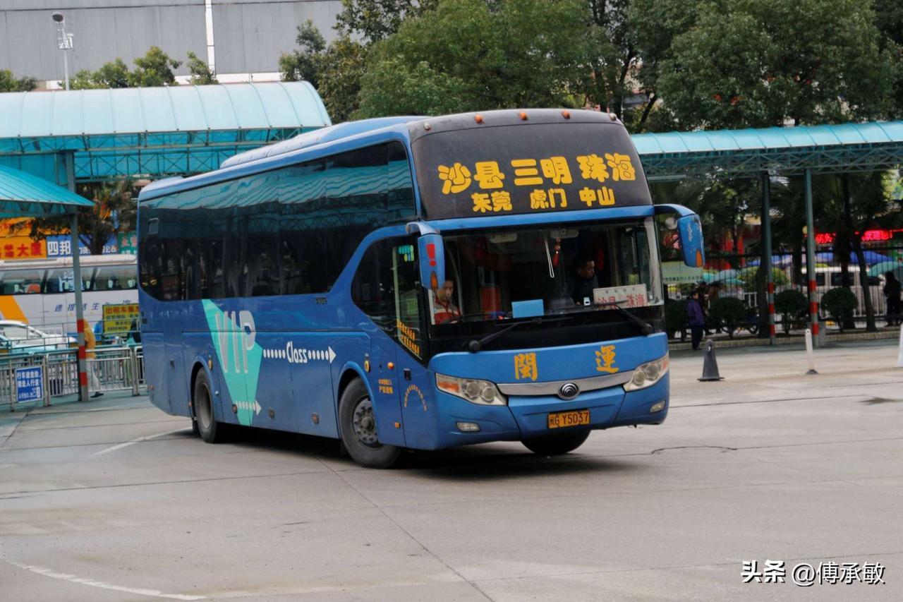 福建曾经开往广东珠三角的省际长途线路（十三），还有多少在跑？
沙县—珠海
武夷山