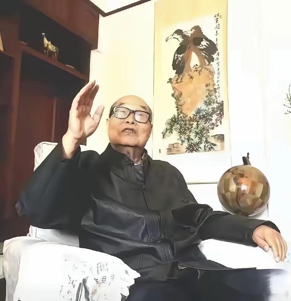 他是我国现在仍健在的最后一位开国少将，今年103岁，你知道是谁吗？ 