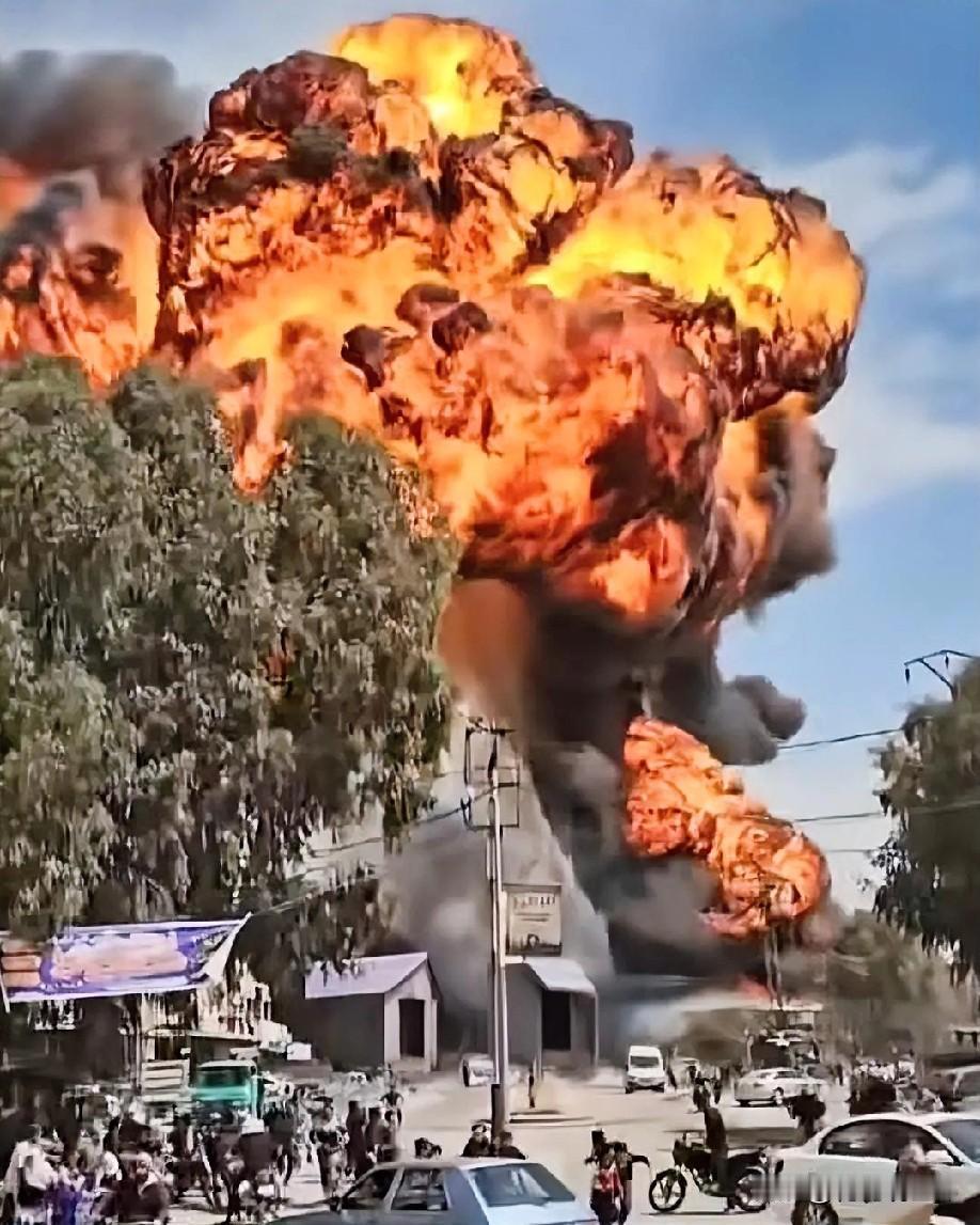 12月8日凌晨的最新消息，现在他来了，第三条：叙利亚首都突发爆炸：市中心酒店传巨