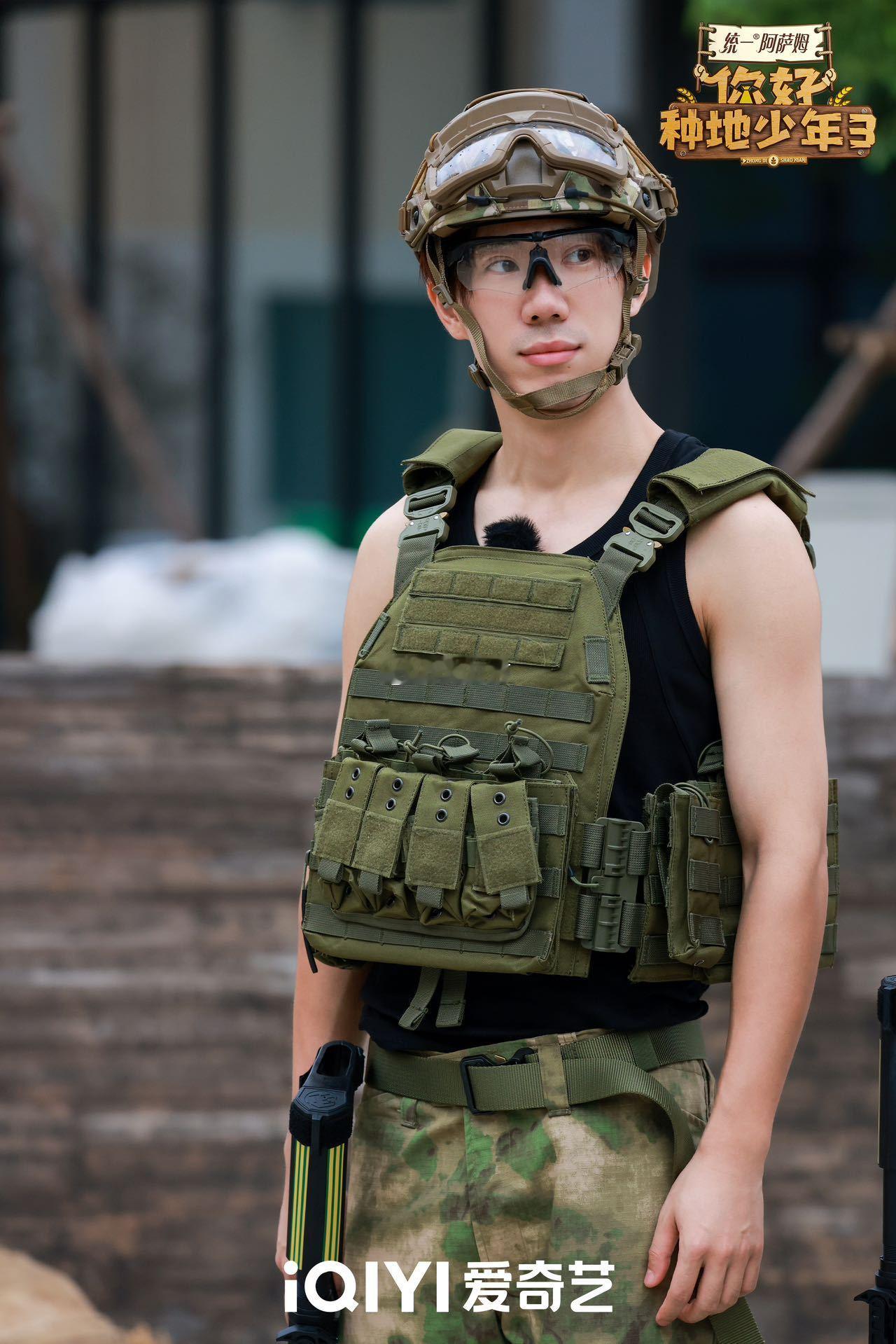 十个勤天枪战英雄梦谁说种地少年只有田园梦？换上装备，端起枪，照样能当一回战场英雄