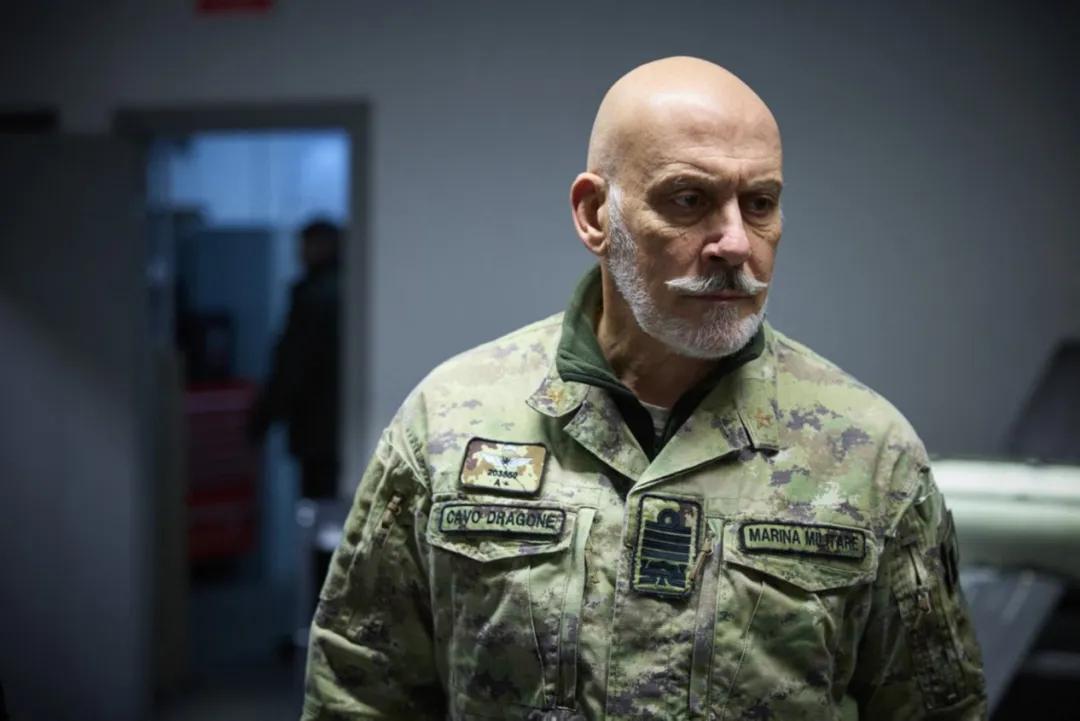 俄拿下红军城和沃尔昌斯克，北约威胁对俄先发制人打击，欧盟要求俄无条件停火并裁军。