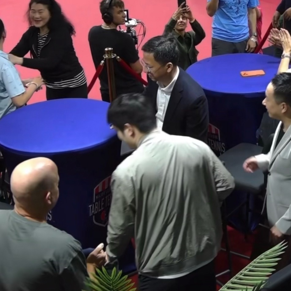 东儿的背肌樊振东